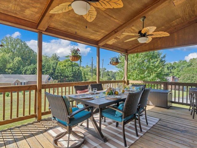 65 Sandalwood DR, Bassett, VA 24055