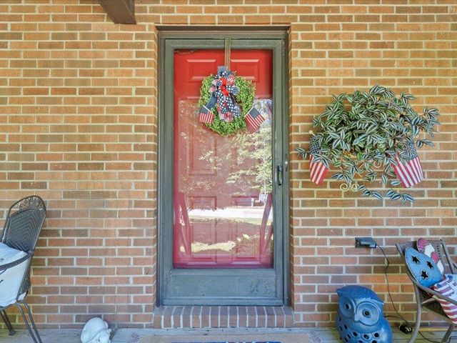 65 Sandalwood DR, Bassett, VA 24055