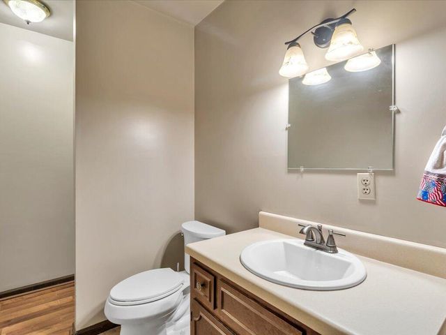 65 Sandalwood DR, Bassett, VA 24055
