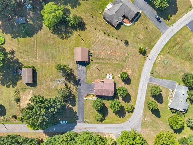 65 Sandalwood DR, Bassett, VA 24055