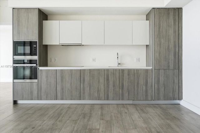 2900 NE 7th Ave 3004, Miami, FL 33137