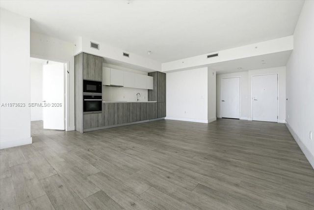 2900 NE 7th Ave 3004, Miami, FL 33137