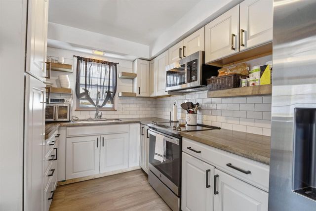 N6309 LAKE DRIVE, Shawano, WI 54166