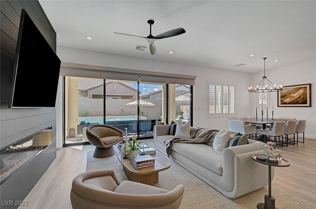 337 Meadow Brush Place, Henderson, NV 89011