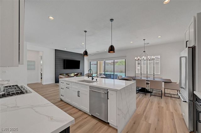 337 Meadow Brush Place, Henderson, NV 89011