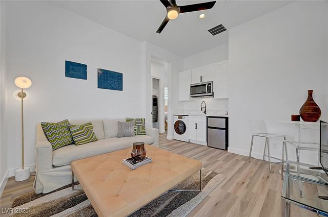 337 Meadow Brush Place, Henderson, NV 89011