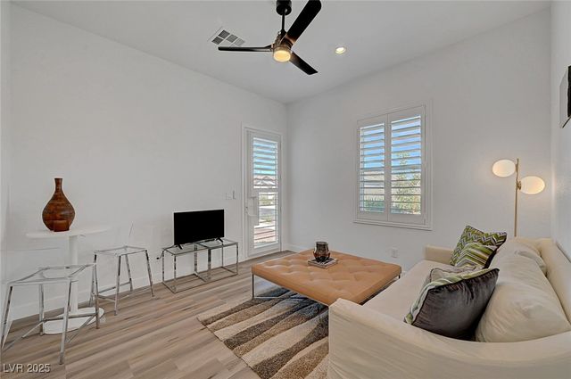 337 Meadow Brush Place, Henderson, NV 89011