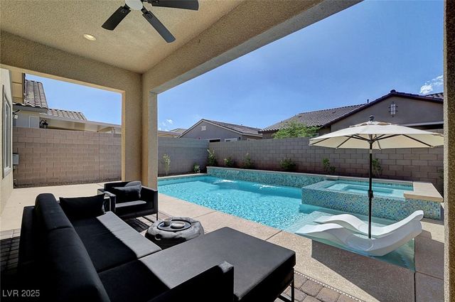 337 Meadow Brush Place, Henderson, NV 89011