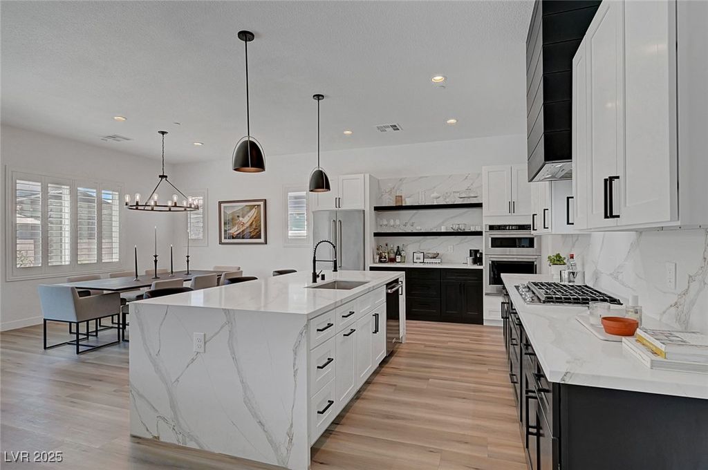 337 Meadow Brush Place, Henderson, NV 89011