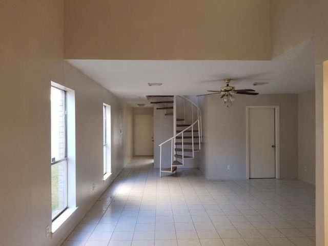 2037 Country Village Boulevard A, Humble, TX 77338