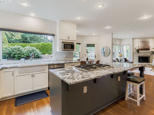 16293 Sw BELL Rd, Sherwood, OR 97140