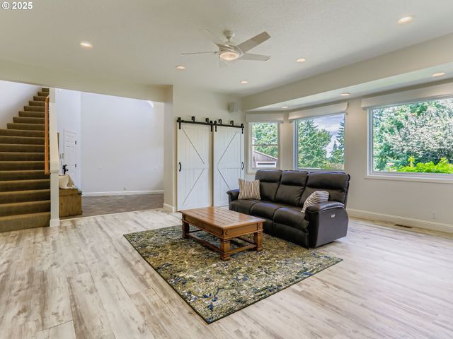 16293 Sw BELL Rd, Sherwood, OR 97140