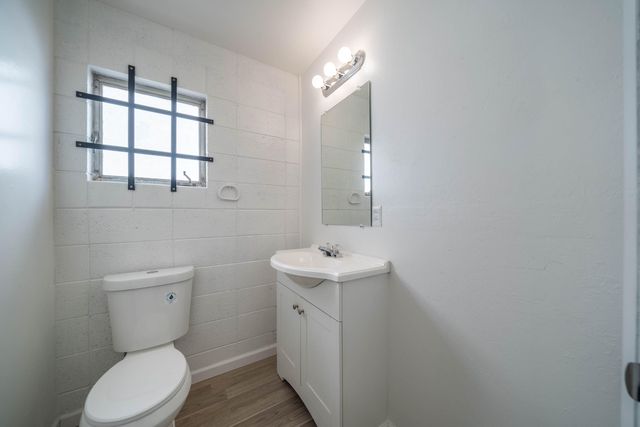 2130 Railroad Avenue, Redding, CA 96001