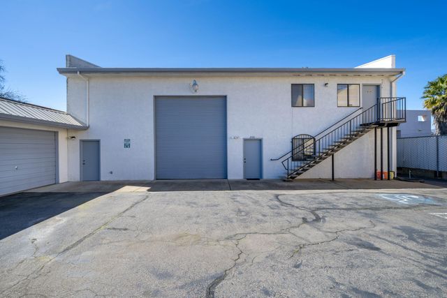 2130 Railroad Avenue, Redding, CA 96001