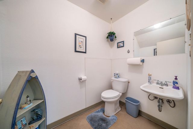 2130 Railroad Avenue, Redding, CA 96001