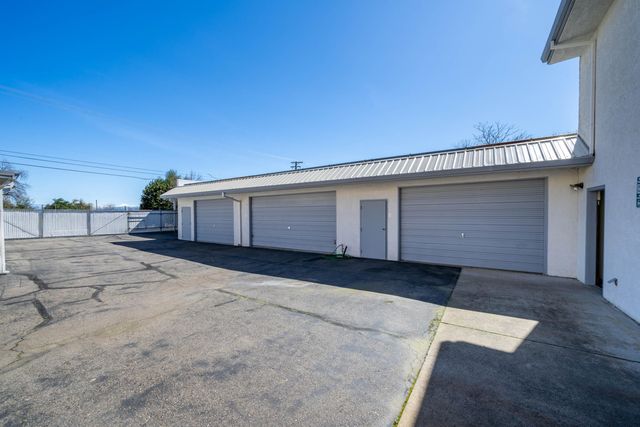 2130 Railroad Avenue, Redding, CA 96001