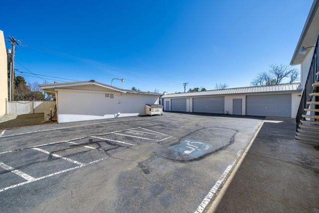 2130 Railroad Avenue, Redding, CA 96001