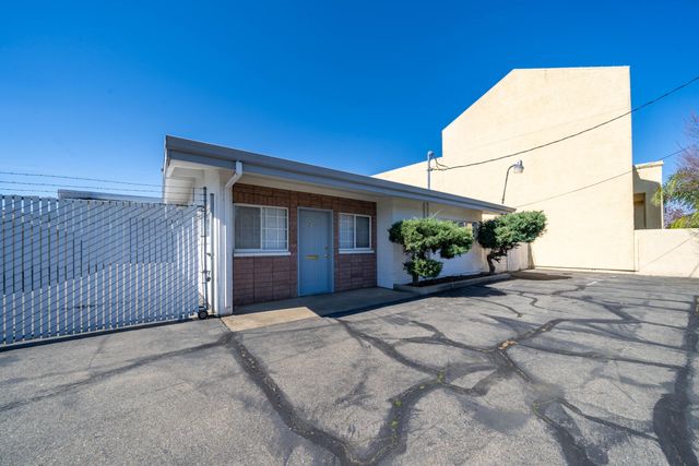 2130 Railroad Avenue, Redding, CA 96001