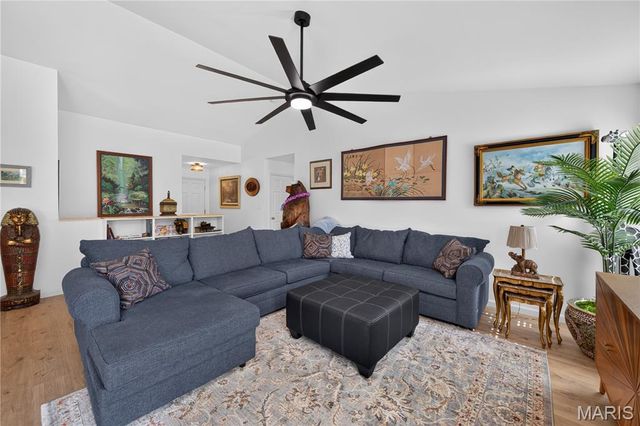 156 Hidden Bluffs Drive, Lake St Louis, MO 63367
