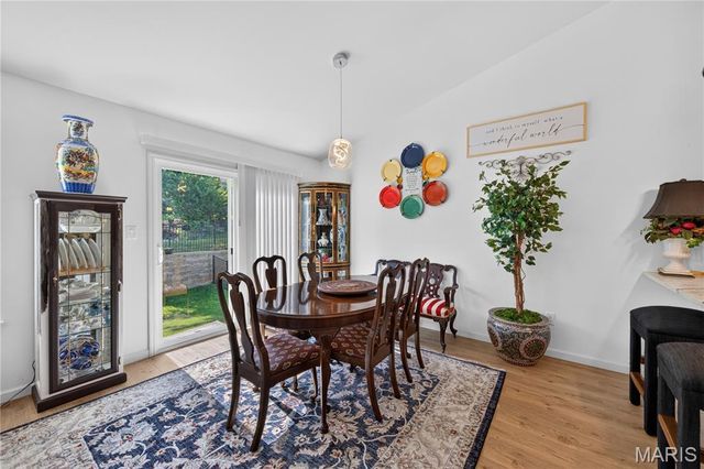 156 Hidden Bluffs Drive, Lake St Louis, MO 63367