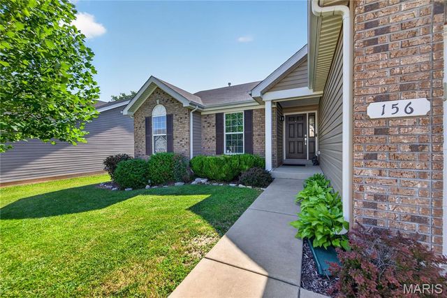 156 Hidden Bluffs Drive, Lake St Louis, MO 63367