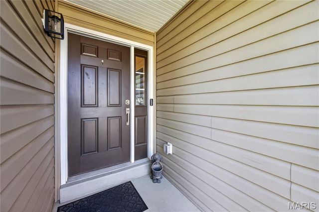 156 Hidden Bluffs Drive, Lake St Louis, MO 63367
