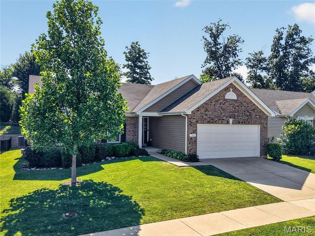 156 Hidden Bluffs Drive, Lake St Louis, MO 63367