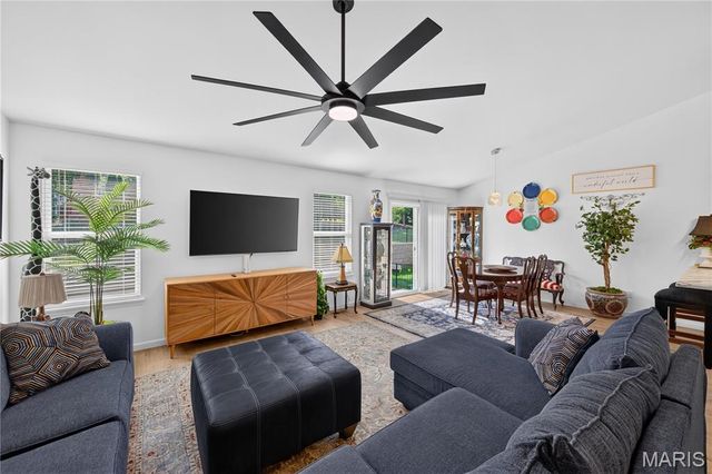156 Hidden Bluffs Drive, Lake St Louis, MO 63367