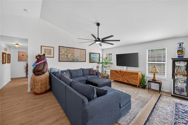 156 Hidden Bluffs Drive, Lake St Louis, MO 63367
