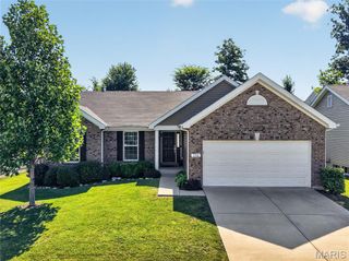 156 Hidden Bluffs Drive, Lake St Louis, MO 63367