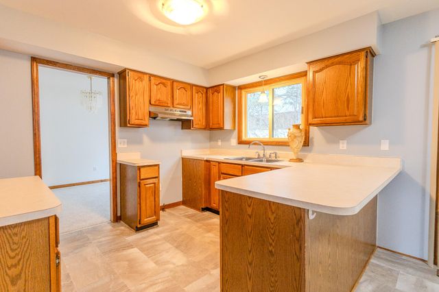 34508 Marina Court, Westland, MI 48185