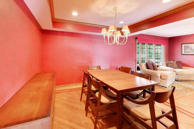 535 N Gateshead, Elk Grove Village, IL 60007