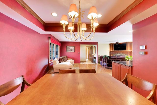 535 N Gateshead, Elk Grove Village, IL 60007