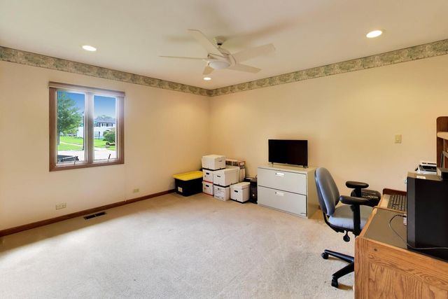 535 N Gateshead, Elk Grove Village, IL 60007