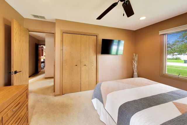 535 N Gateshead, Elk Grove Village, IL 60007