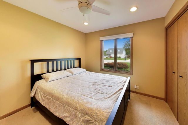 535 N Gateshead, Elk Grove Village, IL 60007