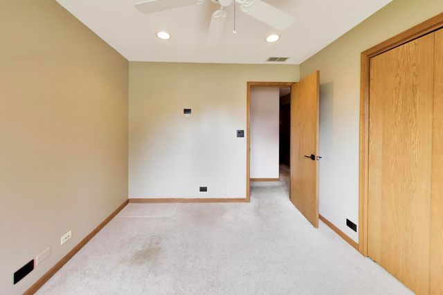 535 N Gateshead, Elk Grove Village, IL 60007