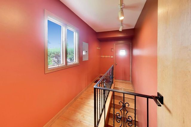 535 N Gateshead, Elk Grove Village, IL 60007