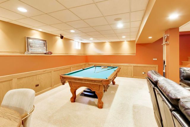 535 N Gateshead, Elk Grove Village, IL 60007