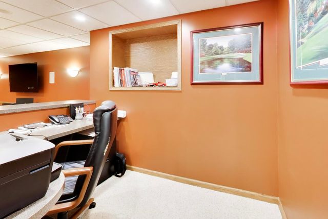 535 N Gateshead, Elk Grove Village, IL 60007