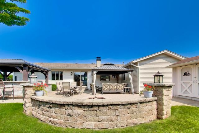 535 N Gateshead, Elk Grove Village, IL 60007
