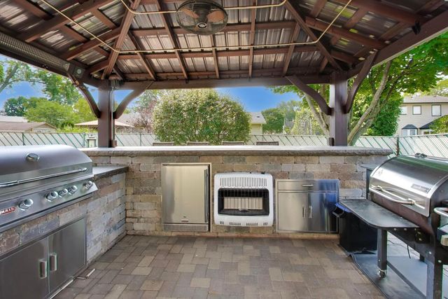 535 N Gateshead, Elk Grove Village, IL 60007