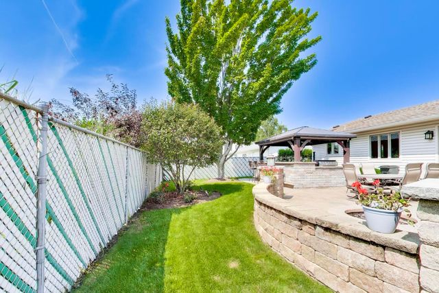 535 N Gateshead, Elk Grove Village, IL 60007