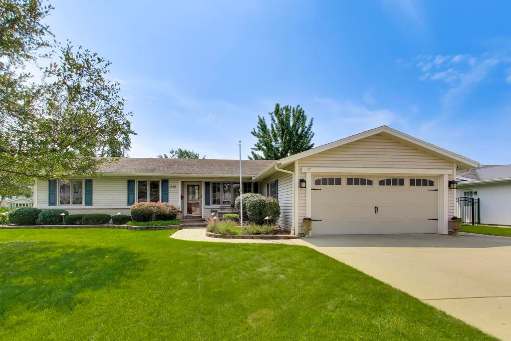 535 N Gateshead, Elk Grove Village, IL 60007