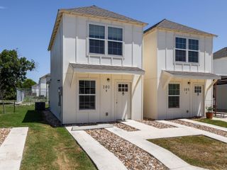 230 Debus DR 101, Taylor, TX 78674