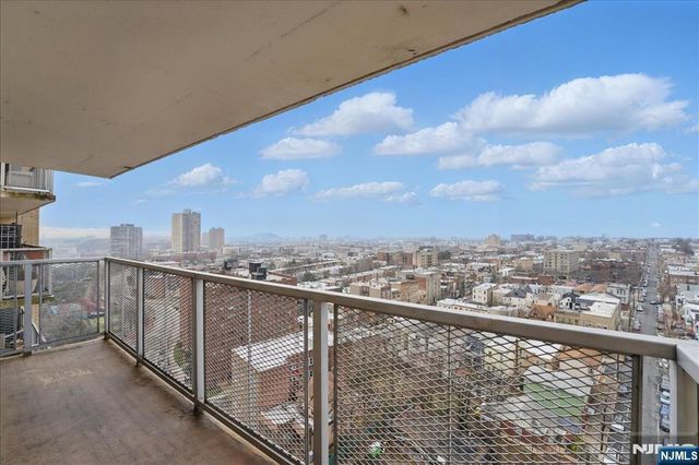 6600 JFK Blvd E 18K, West New York, NJ 07093