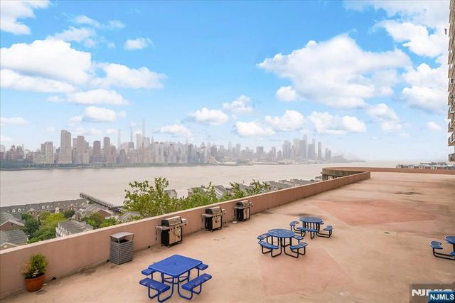 6600 JFK Blvd E 18K, West New York, NJ 07093