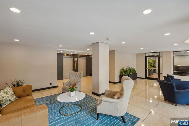 6600 JFK Blvd E 18K, West New York, NJ 07093