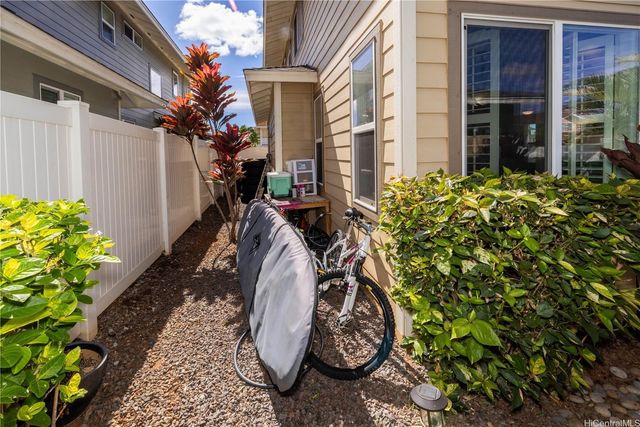 91-1033 Kaiamalo Street, Ewa Beach, HI 96706