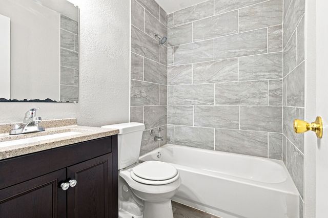 1819 Pelican W, Pelican Bay, TX 76020